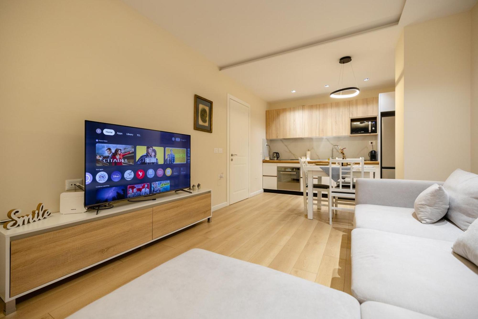 Luxury Center Observatori Apartment Tirana Exterior photo