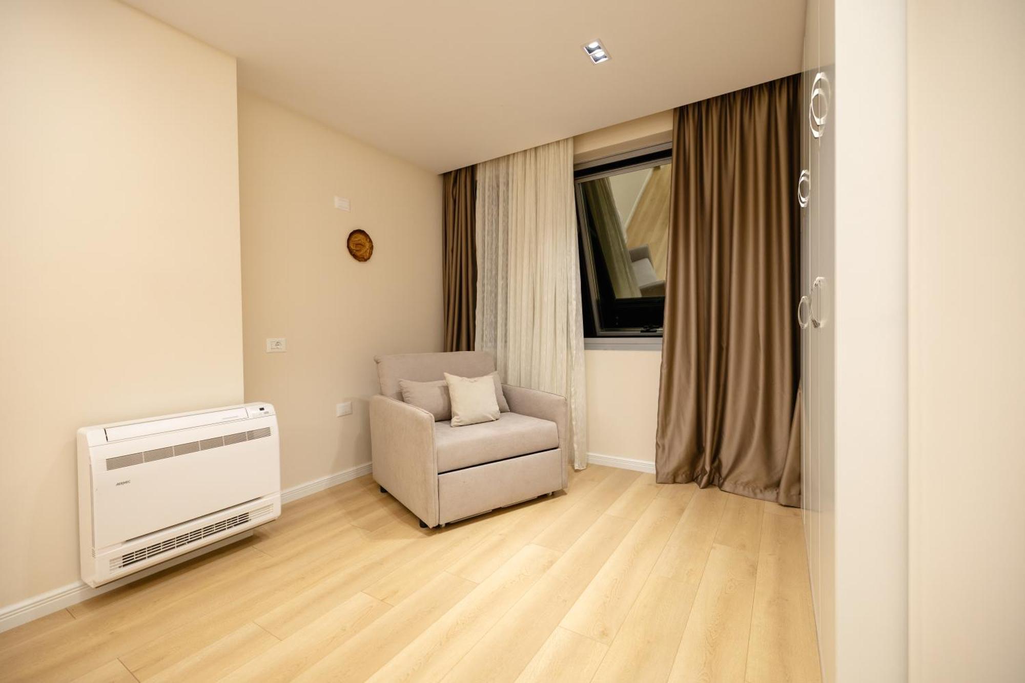Luxury Center Observatori Apartment Tirana Exterior photo