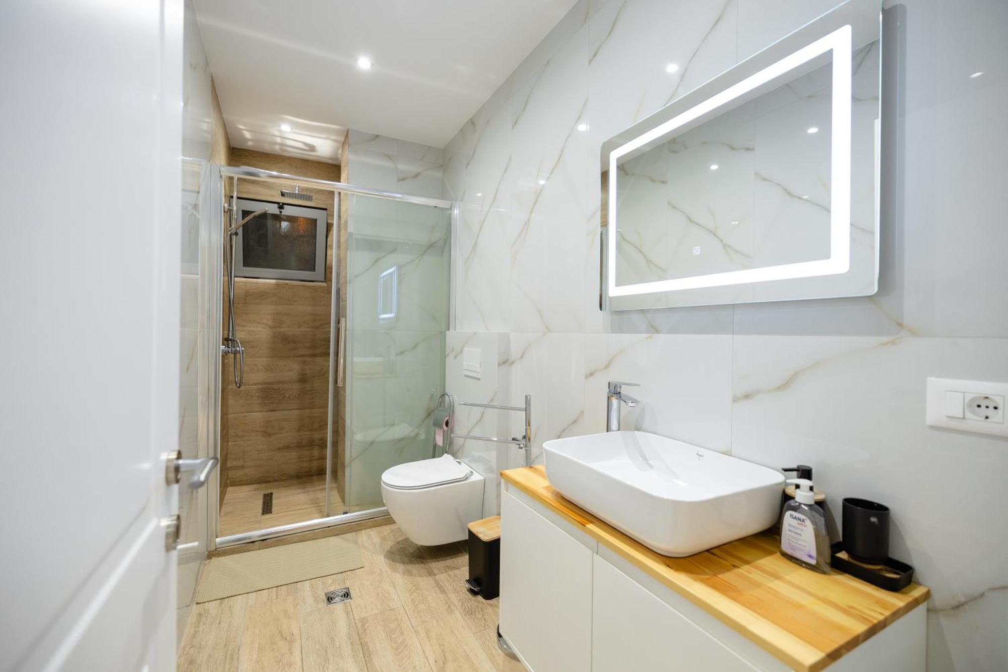 Luxury Center Observatori Apartment Tirana Exterior photo