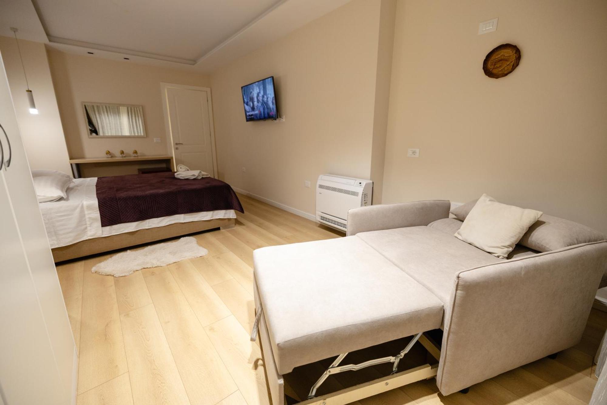 Luxury Center Observatori Apartment Tirana Exterior photo